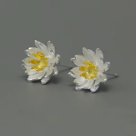 Daisy Stud Earrings, Silver and Gold, Two-Tone | The Great Gift Idea